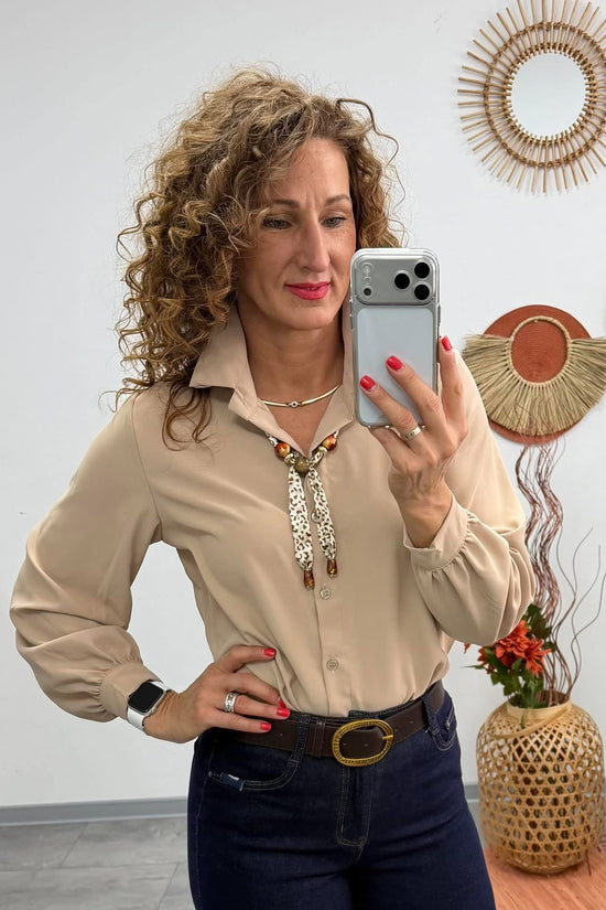 JUTTA - Elegáns blúz. Világosbézs