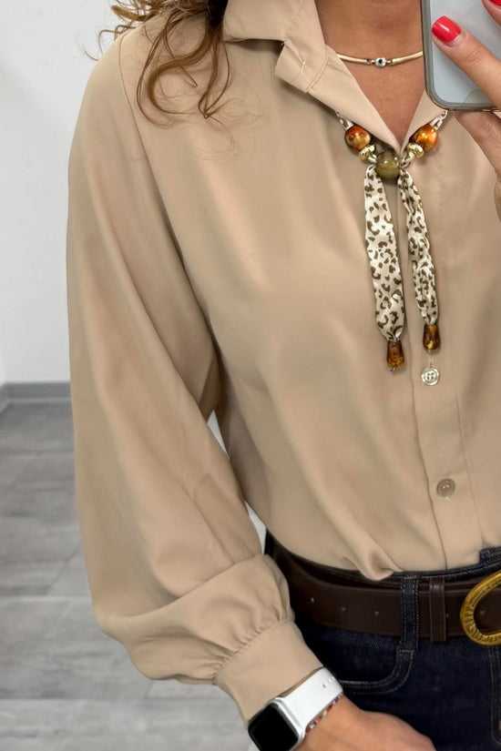 JUTTA - Elegáns blúz. Világosbézs