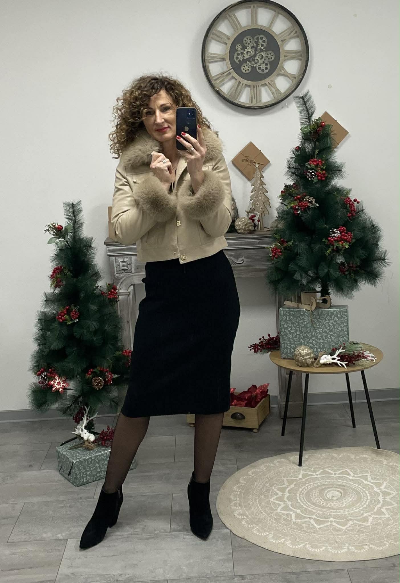 SWEET - Bordás kötött ruha. Fekete